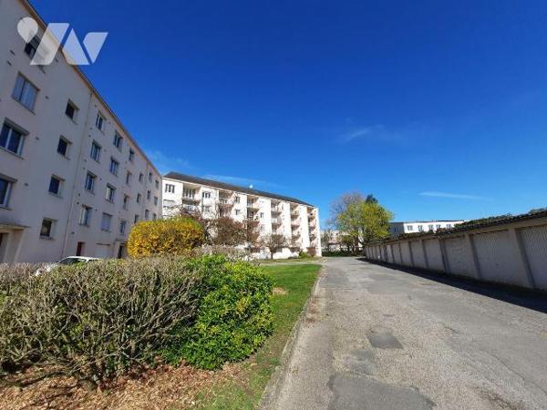 SOISSONS: APPARTEMENT REFAIT A NEUF AVEC BALCON

Venez découvrir cet appartement situé dans u...