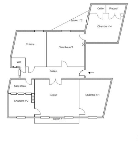 APPARTEMENT NIMES TROIS CHAMBRES PETITE TERRASSE PROCHE GARE LUMINEUX