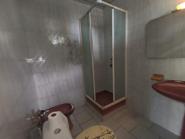 Maison individuelle avec piscine et grand jardin de type T4 - Matoury