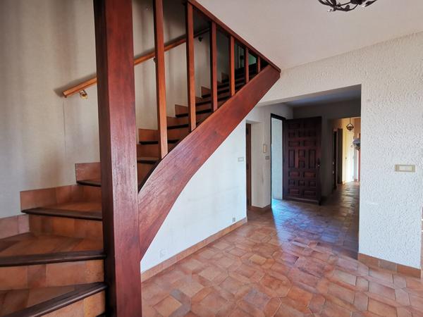 MAISON TRADITIONNELLE T5 (CONSTRUITE EN 1973) DE 138 m² SUR UN TERRAIN DE 1 003 m2 La fare les oliviers
