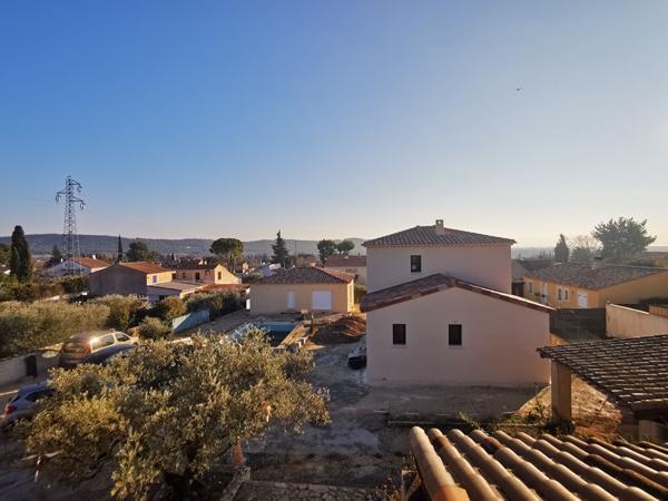 MAISON TRADITIONNELLE T5 (CONSTRUITE EN 1973) DE 138 m² SUR UN TERRAIN DE 1 003 m2 La fare les oliviers