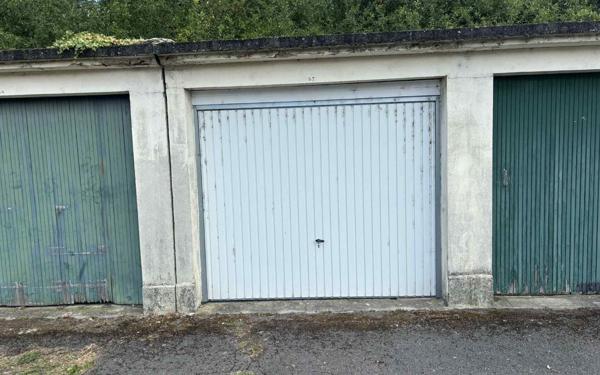 Stationnement à vendre    Beautor