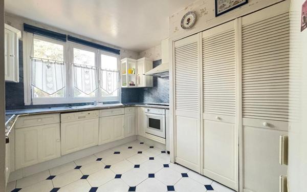 Maison à vendre    5 pièces •  Mennecy