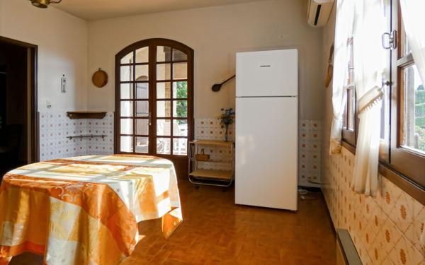 Maison à vendre    6 pièces •  Bagnols-sur-Cèze