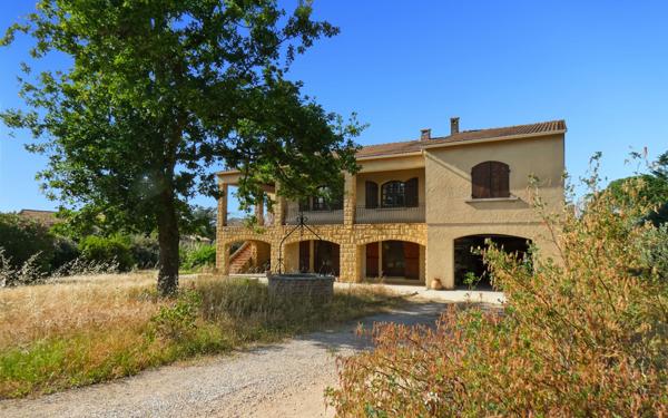 Maison à vendre    6 pièces •  Bagnols-sur-Cèze