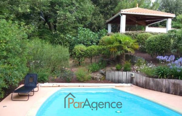 A 200 M DE LA PLAGE DU PLATIN VILLA 6 PIECES AVEC PISCINE