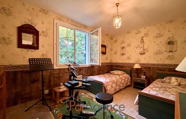 A 200 M DE LA PLAGE DU PLATIN VILLA 6 PIECES AVEC PISCINE