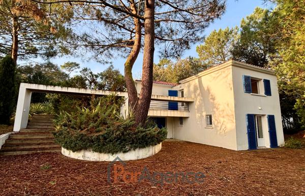 A 200 M DE LA PLAGE DU PLATIN VILLA 6 PIECES AVEC PISCINE