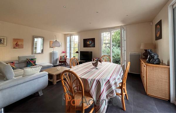 A 200 M DE LA PLAGE DU PLATIN VILLA 6 PIECES AVEC PISCINE