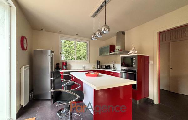 A 200 M DE LA PLAGE DU PLATIN VILLA 6 PIECES AVEC PISCINE