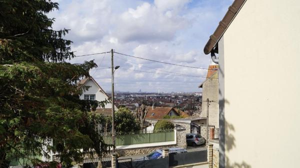 Maison Villeneuve Saint Georges sur sous-sol total + grenier aménageable