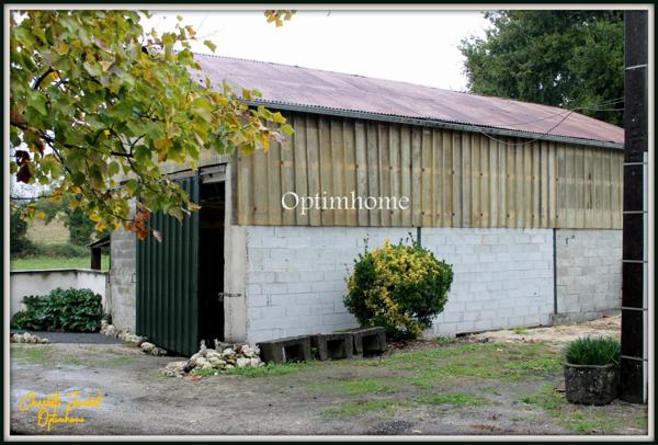 Grande maison divisée en 2 habitations