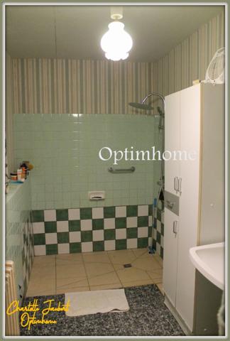 Grande maison divisée en 2 habitations