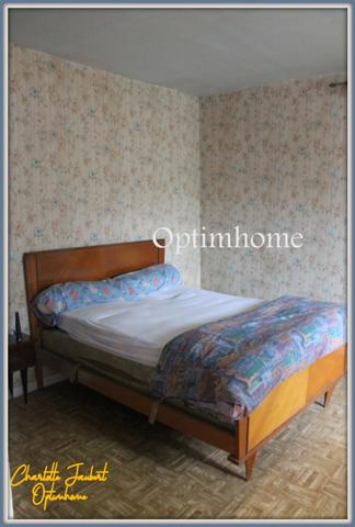 Grande maison divisée en 2 habitations