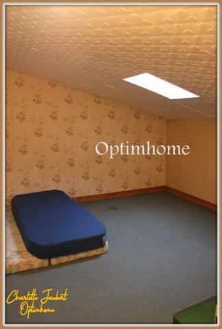 Grande maison divisée en 2 habitations