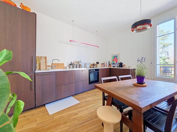 GRAND 2 PIECES ENTIEREMENT RENOVE PAR ARCHITECTE