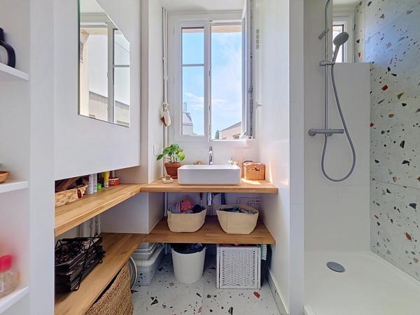 GRAND 2 PIECES ENTIEREMENT RENOVE PAR ARCHITECTE