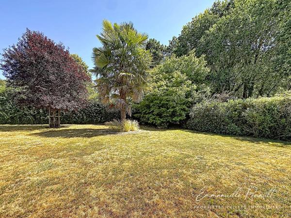 « L'Écrin Vert », une maison familiale sur plus de 2 000 m² de terrain, à 10 min de Vannes. PLESCOP