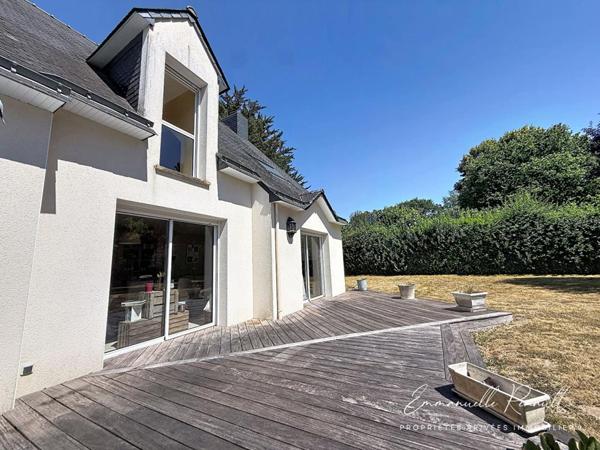 « L'Écrin Vert », une maison familiale sur plus de 2 000 m² de terrain, à 10 min de Vannes. PLESCOP