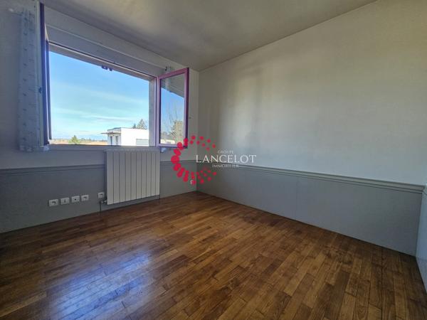 Maison familiale de 180 m² avec 5 chambres sur terrain de 1591m²