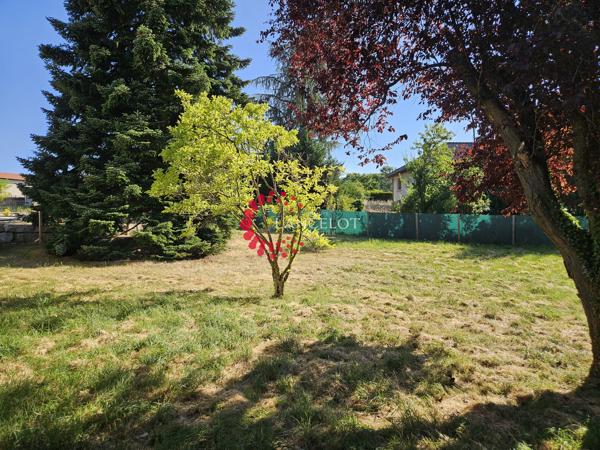 Maison familiale de 180 m² avec 5 chambres sur terrain de 1591m²