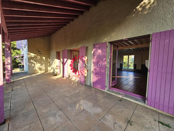 Maison familiale de 180 m² avec 5 chambres sur terrain de 1591m²