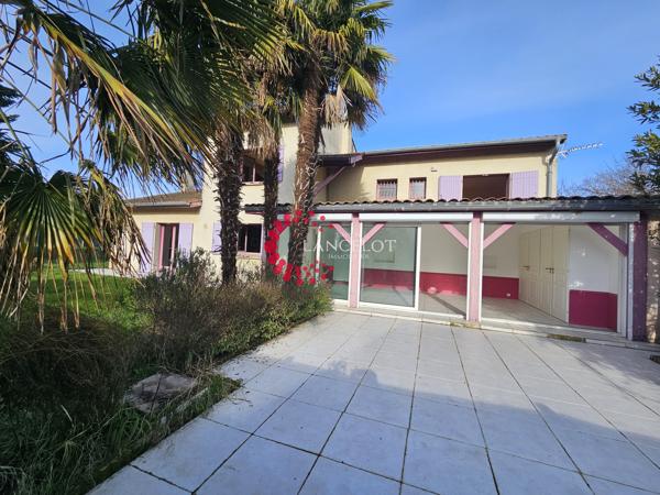 Maison familiale de 180 m² avec 5 chambres sur terrain de 1591m²