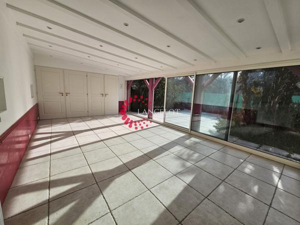 Maison familiale de 180 m² avec 5 chambres sur terrain de 1591m²