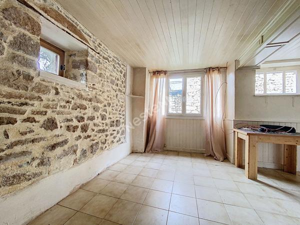 Maison petit prix à 5km de Beaulieu Sur Dordogne - 2 Chambres - 2 Véranda - Visite virtuelle disponible.