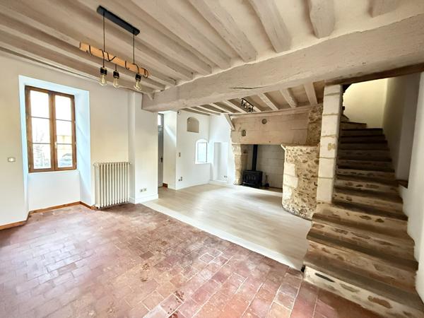 Maison familiale pleine de charme - 3 Chambres,  
Fontaine guerin 49250