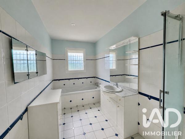 Maison à vendre 6 pièces 133 m² Angoulême