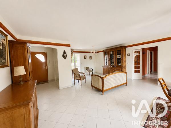 Maison à vendre 6 pièces 133 m² Angoulême