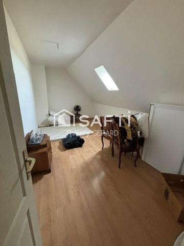 Beau pavillon de 130m2 hab. sur 2288m2 de terrain clos. A 1h30 de Paris, sotie A6 et gare a 15min.