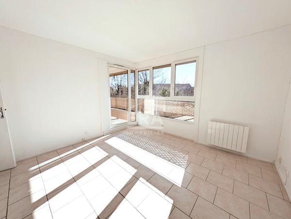Appartement T2 - 44m² avec balcon et parking privatif - Armentières