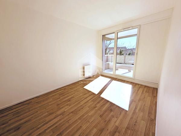 Appartement T2 - 44m² avec balcon et parking privatif - Armentières