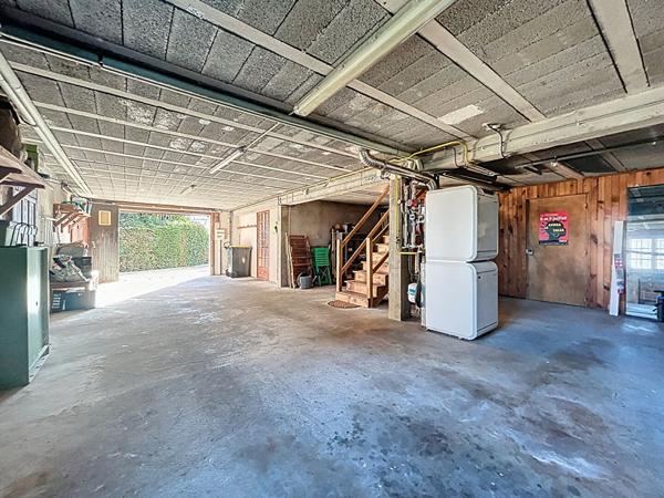 Maison à vendre Donzenac - Vue imprenable - 120 m2 Habitable - 3 Chambres - Sous-sol complet - Buanderie, Bureau - Terrain 600 m2