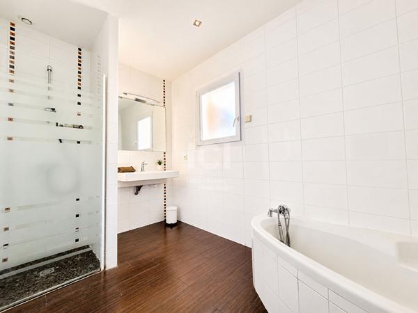 Maison Pont Saint Martin 6 pièce(s) 128 m2