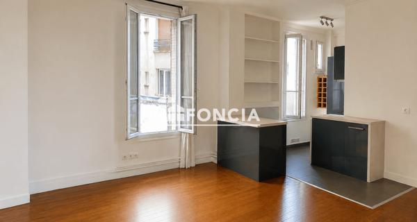 Location Appartement 2 pièces 49.87 m² - Paris 75018