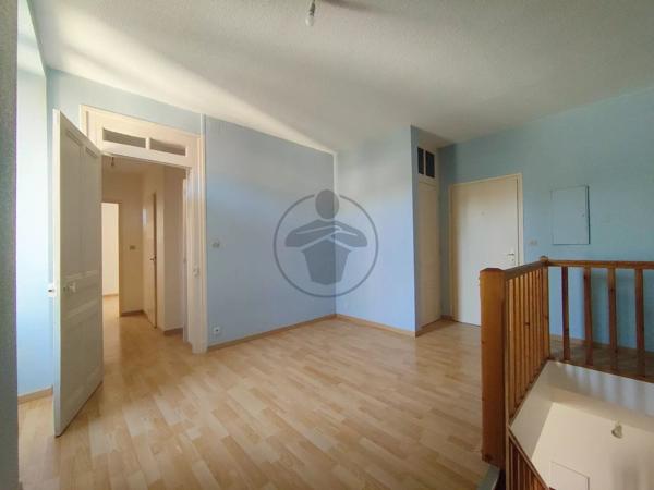 Location                                                      Appartement
                        
                     2 pièces                      58 m2                     à Baume-les-Dames