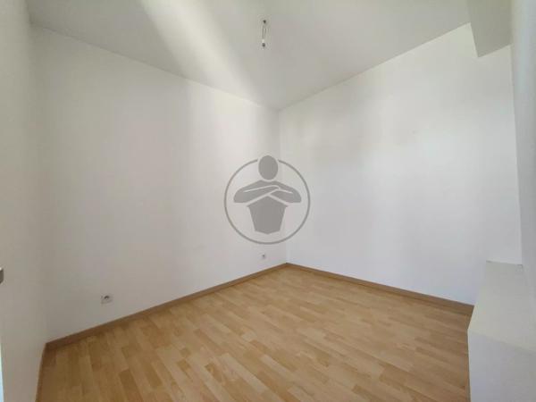 Location                                                      Appartement
                        
                     2 pièces                      58 m2                     à Baume-les-Dames