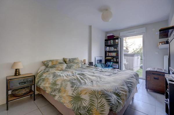 Appartement en rez de jardin, 4 chambres, terrain de 180m2 et grande terrasse à FRANCHEVILLE (69)