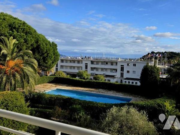 Duplex 3 pièces en centre-ville de Cavalaire 