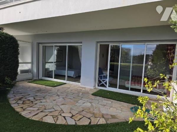 Duplex 3 pièces en centre-ville de Cavalaire 