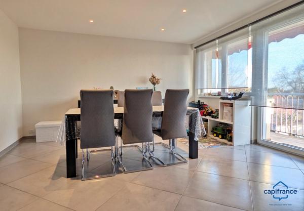 Appartement à vendre 4 pièces SAINT LOUIS (68) Appartement traversant de 94 m2 avec cave et balcon