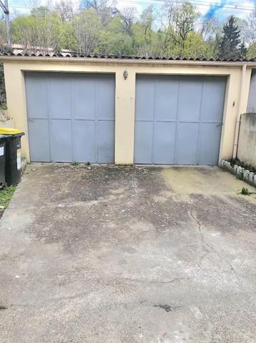 MAISON GARAGE JARDIN