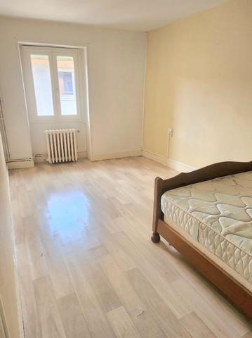 MAISON GARAGE JARDIN