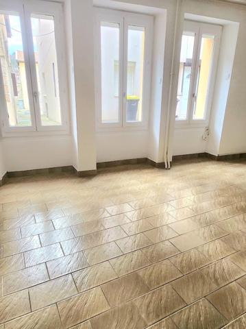 MAISON GARAGE JARDIN