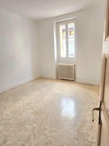 MAISON GARAGE JARDIN