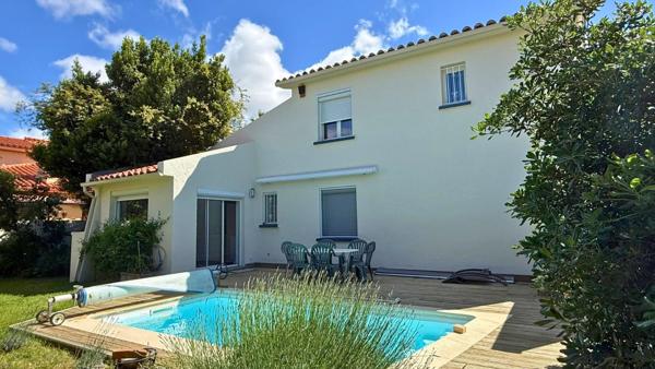 Superbe Villa  4 faces, 150 M² avec piscine et sans vis à vis