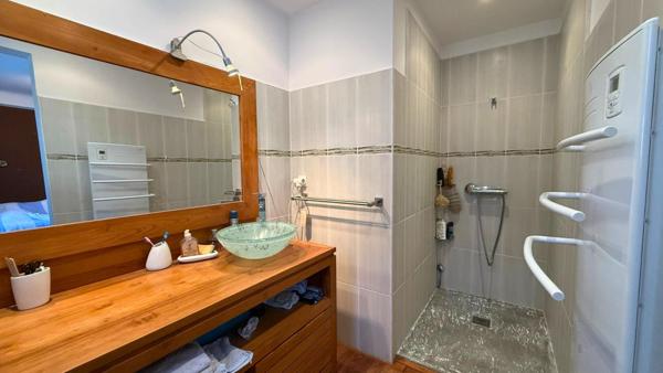 Superbe Villa  4 faces, 150 M² avec piscine et sans vis à vis
